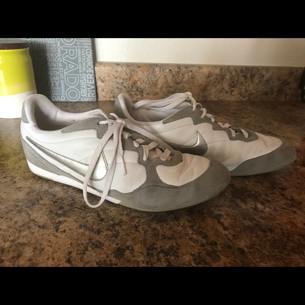 Nike sneakers - gray suede/white leather 8.5